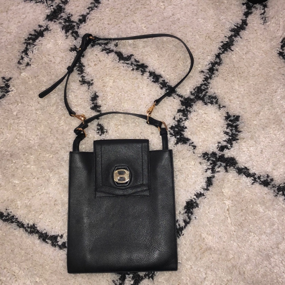 Envelope style shoulder bag/crossbody